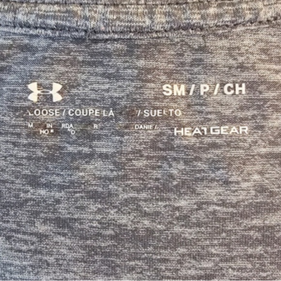 EUC Under Armour  Graphic Twist Big Logo T-Shirt, Size Small Petite - Picture 5 of 5